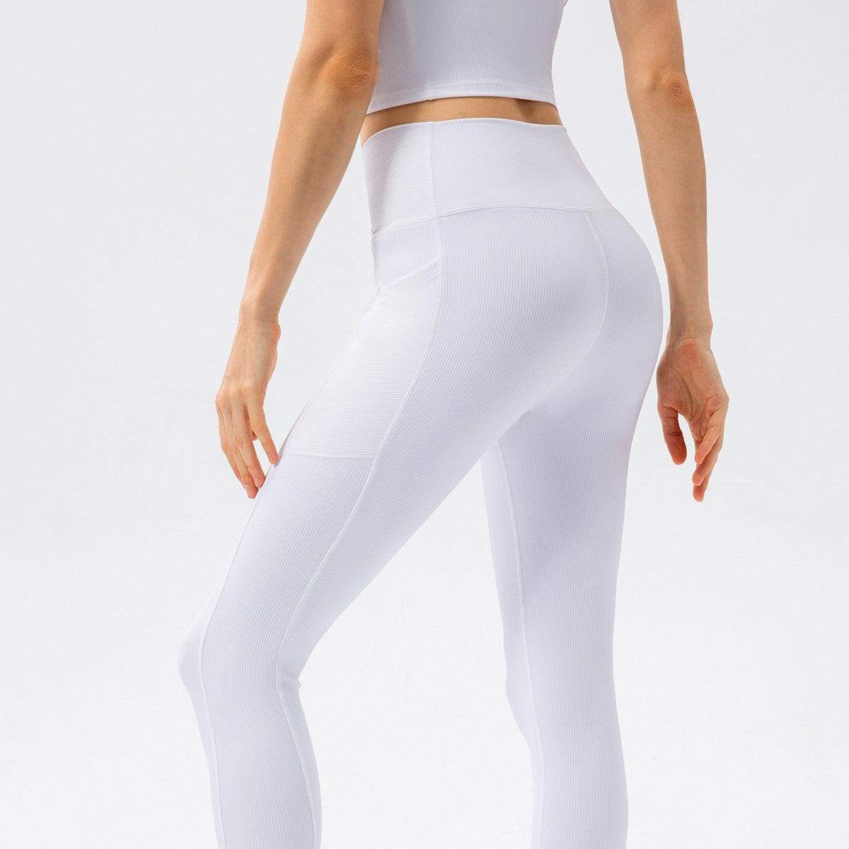 Ribbed V-Shape Leggings with Pockets