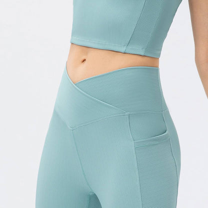 Ribbed V-Shape Leggings with Pockets